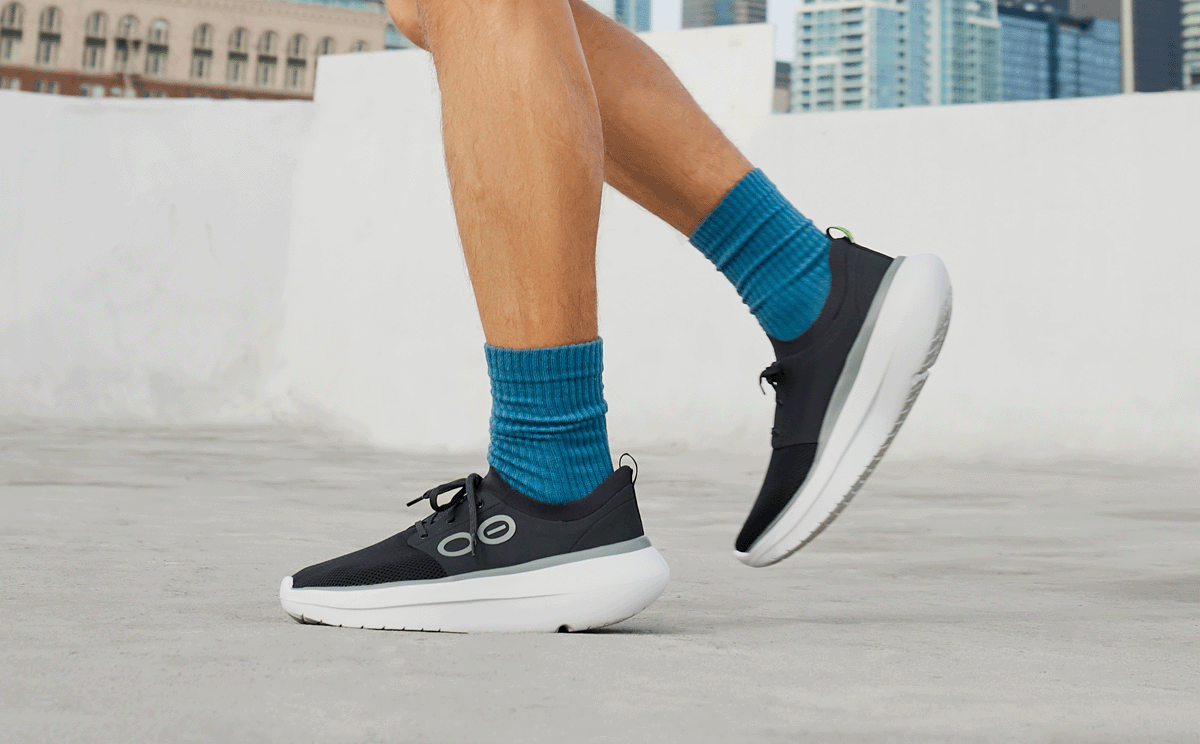 Men's OOmy Stride - White Black